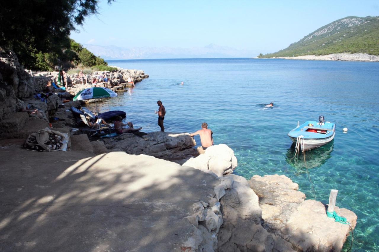 Apartments By The Sea Cove Zarace - Gdinj, Hvar - 4598 Εξωτερικό φωτογραφία