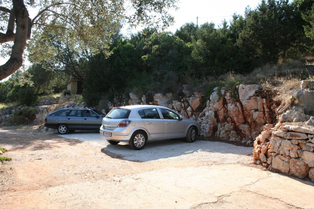 Apartments By The Sea Cove Zarace - Gdinj, Hvar - 4598 Εξωτερικό φωτογραφία