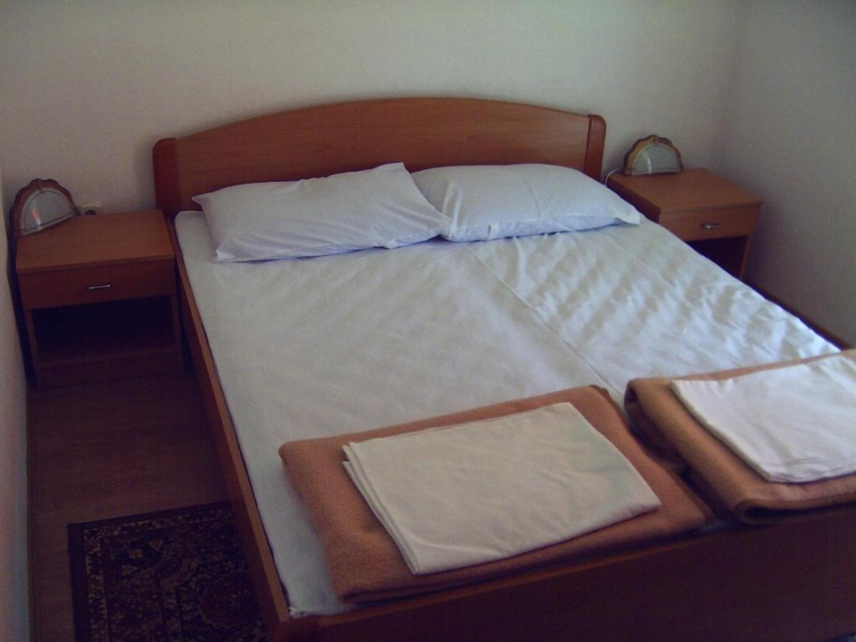Apartments By The Sea Cove Zarace - Gdinj, Hvar - 4598 Εξωτερικό φωτογραφία