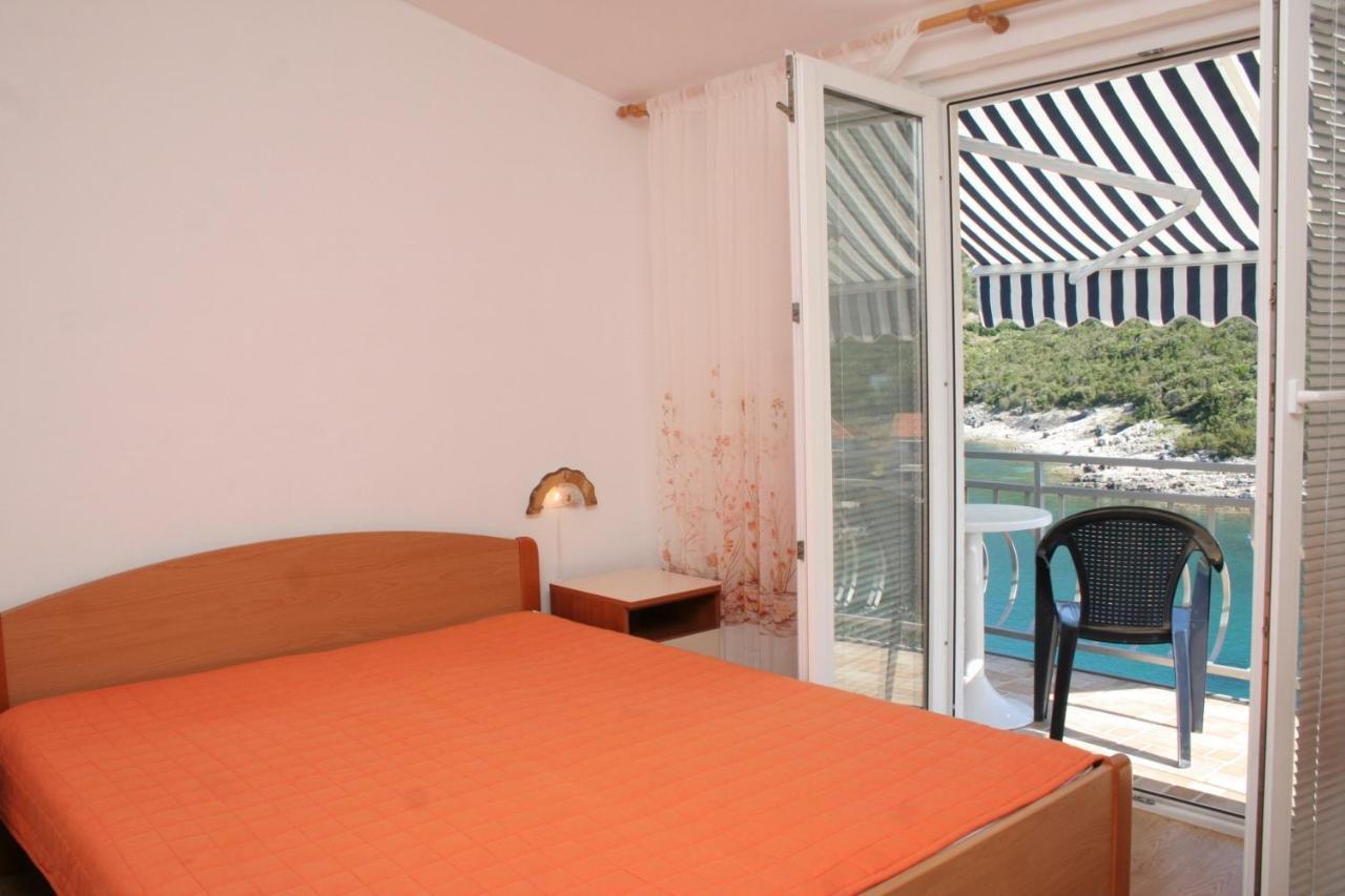 Apartments By The Sea Cove Zarace - Gdinj, Hvar - 4598 Εξωτερικό φωτογραφία
