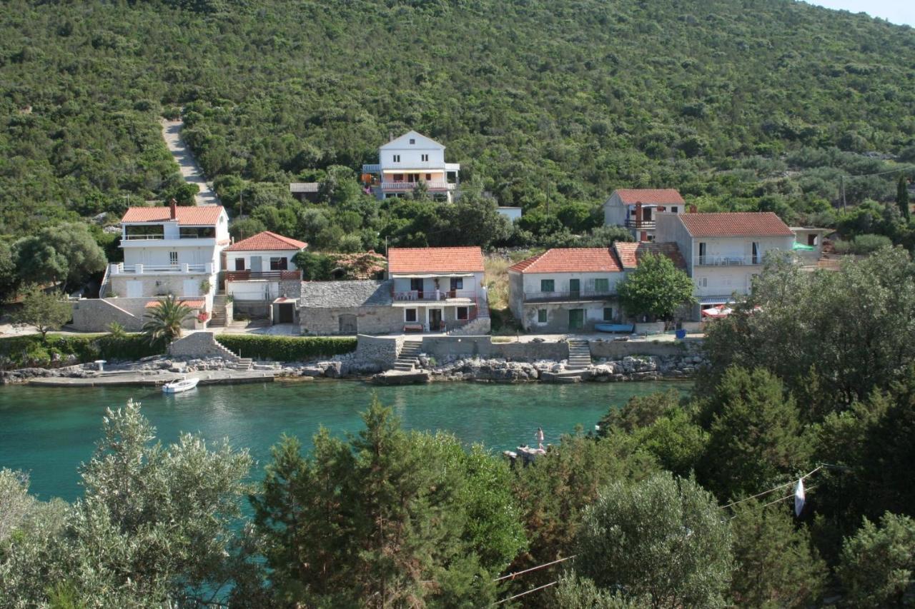 Apartments By The Sea Cove Zarace - Gdinj, Hvar - 4598 Εξωτερικό φωτογραφία