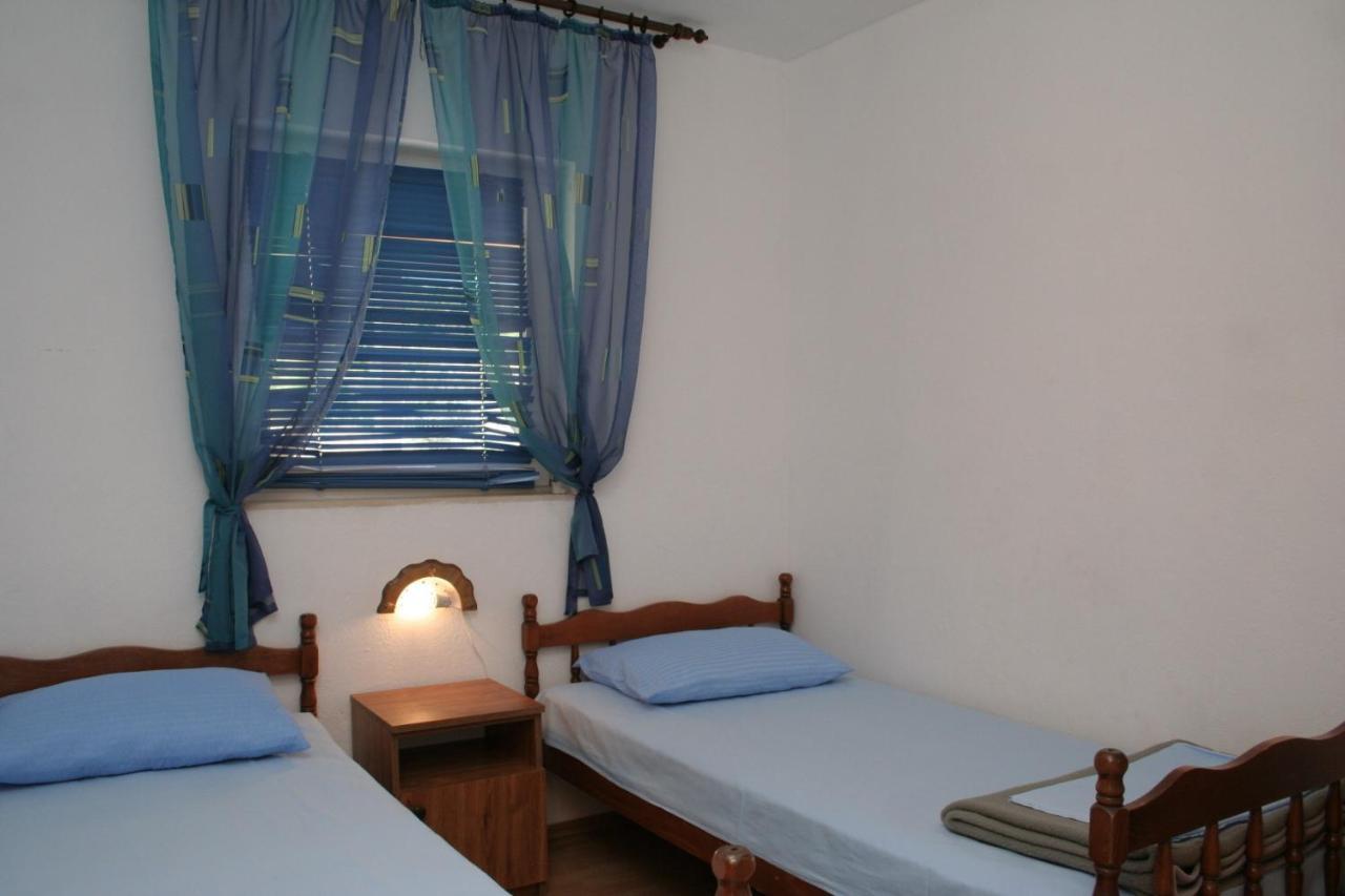 Apartments By The Sea Cove Zarace - Gdinj, Hvar - 4598 Εξωτερικό φωτογραφία
