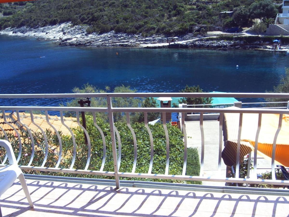 Apartments By The Sea Cove Zarace - Gdinj, Hvar - 4598 Εξωτερικό φωτογραφία